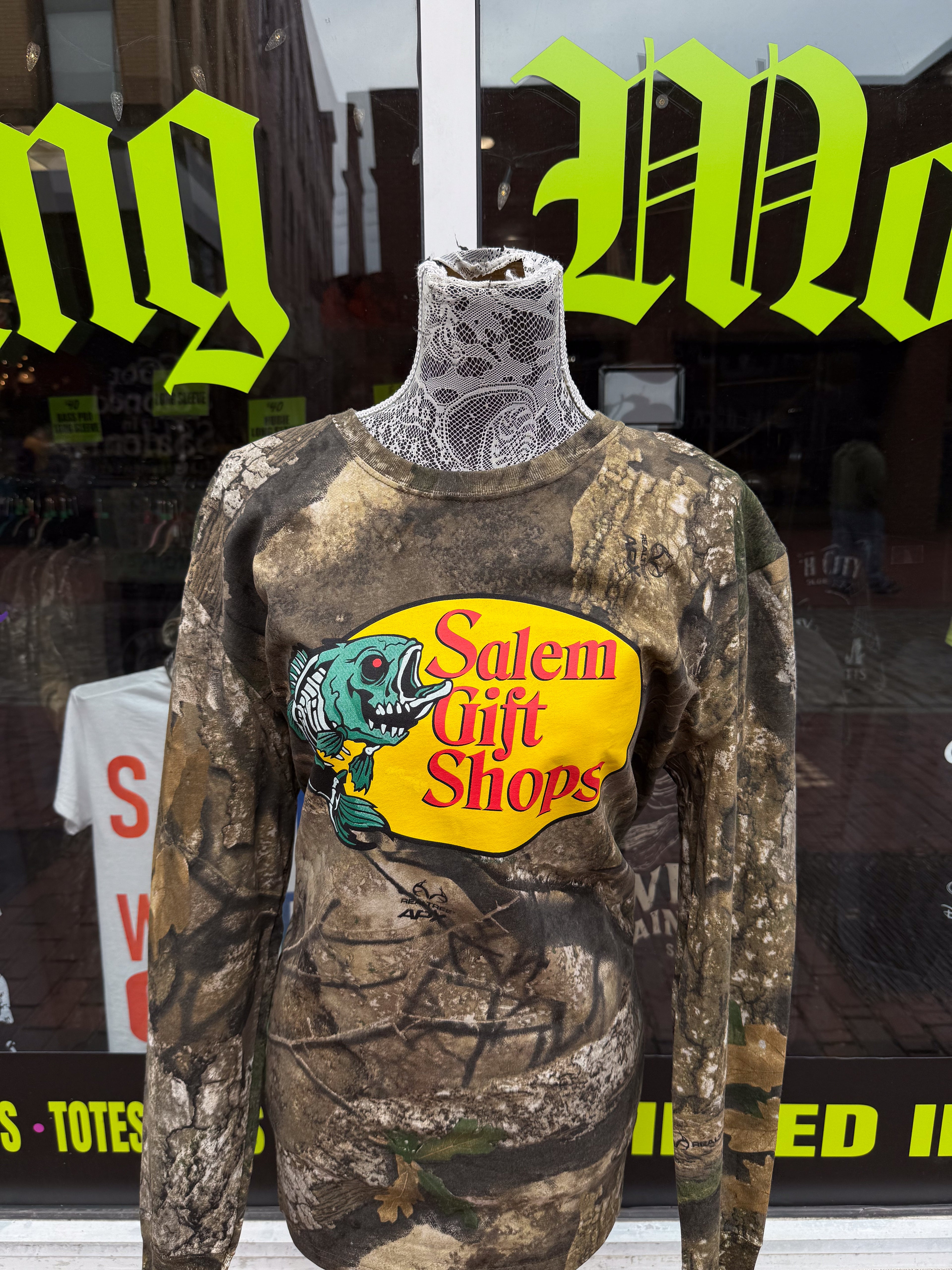 Salem Gift Shops Longsleeve